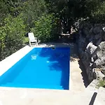 Apartman 77 With Pool And *