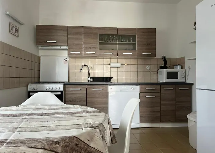 Appartement 77 With Pool And *