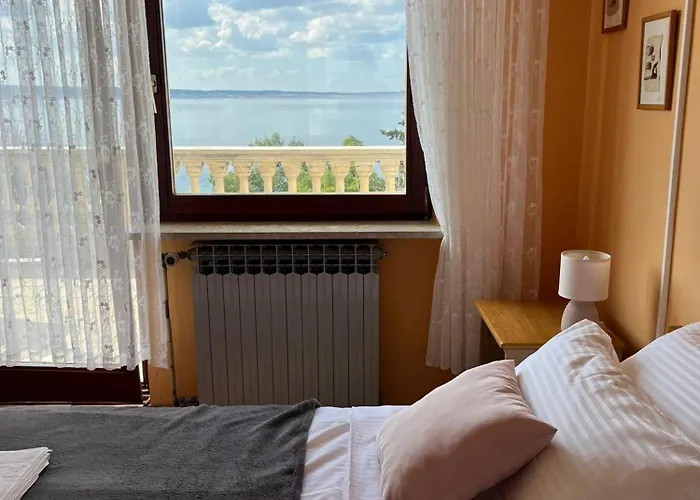 77 With Pool And * Starigrad Paklenica