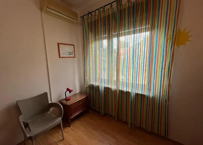 77 With Pool And Appartement