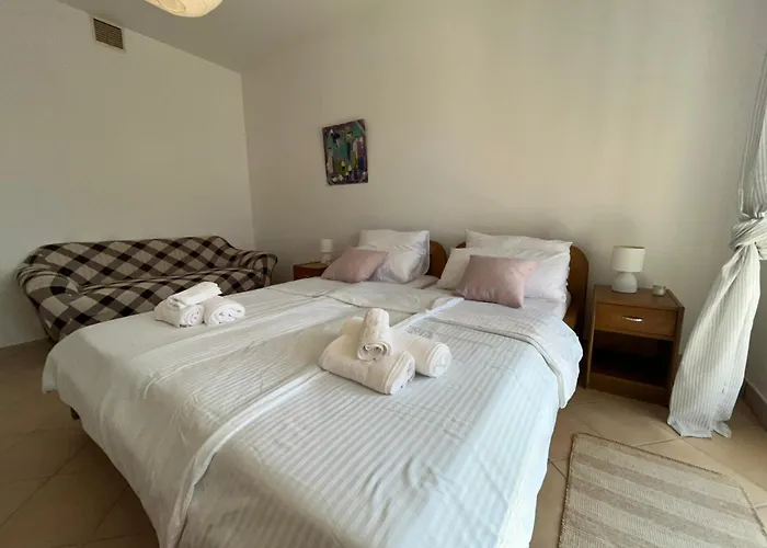 Apartamento 77 With Pool And