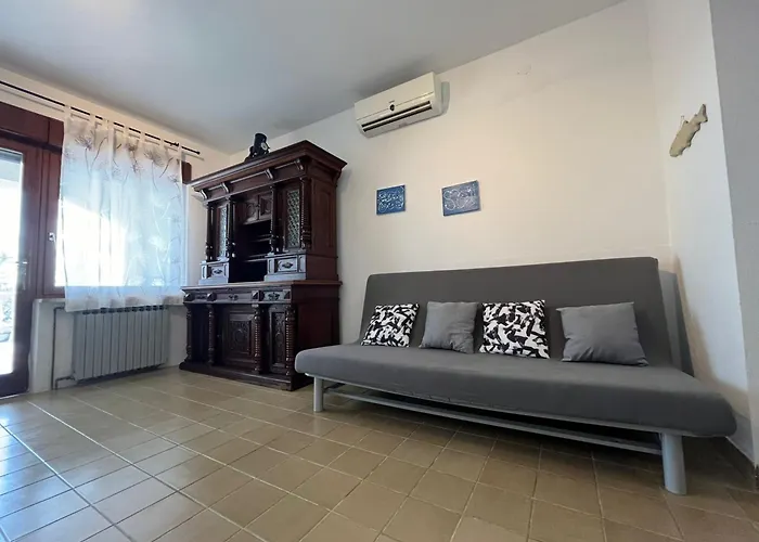 Appartement 77 With Pool And