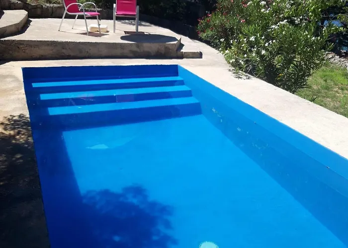 Appartement 77 With Pool And *